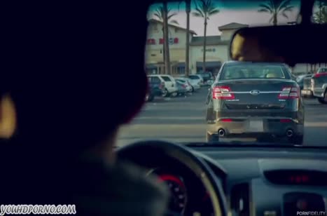 Милфа Brandi Love захотела фетиш порева