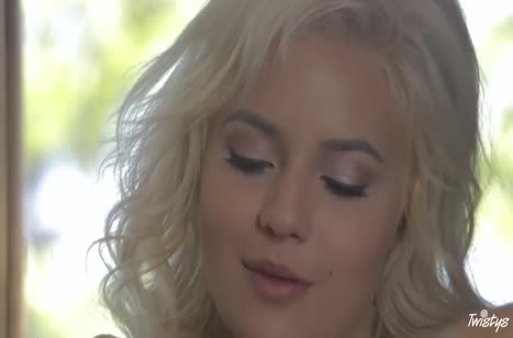 Муженек раскрутил милую блонди Kylie Page на утреннее соитие #3