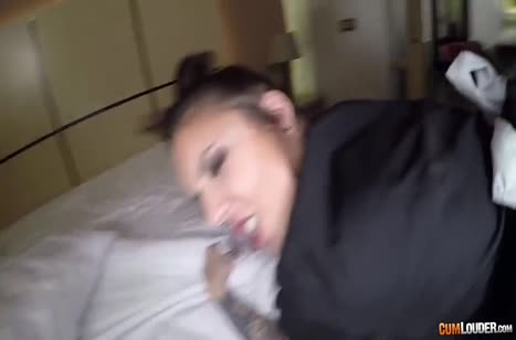 За хорошие чаевые горничная готова чпокнуться #5