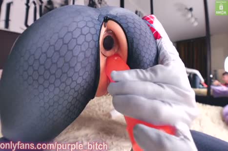 Purple Bitch в косплей наряде снимает анальный разврат #2