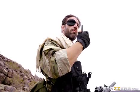 Наемники устроили развратную порнуху на задании