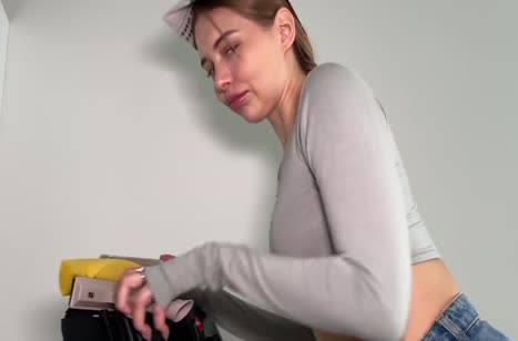 Делали вместе ремонт, но паренек не устоял перед задницей