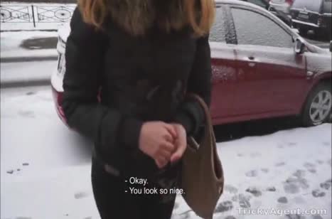 Рыженькую русскую девушку соблазнили на секс кастинг #2